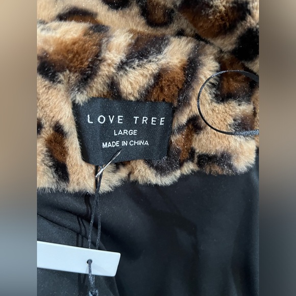Faux Fur Leopard Coat - Picture 5 of 7